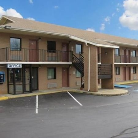Econo Lodge Richburg Bagian luar foto